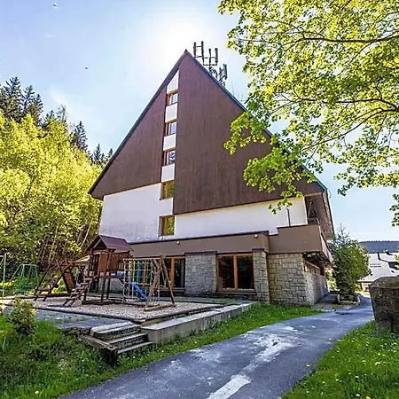 ホテル Parkhotel Harrachov ロキトニツェ・ナト・イゼロウ