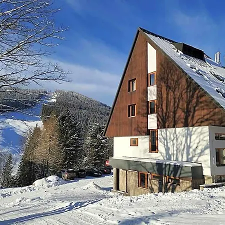 Parkhotel Harrachov ロキトニツェ・ナト・イゼロウ